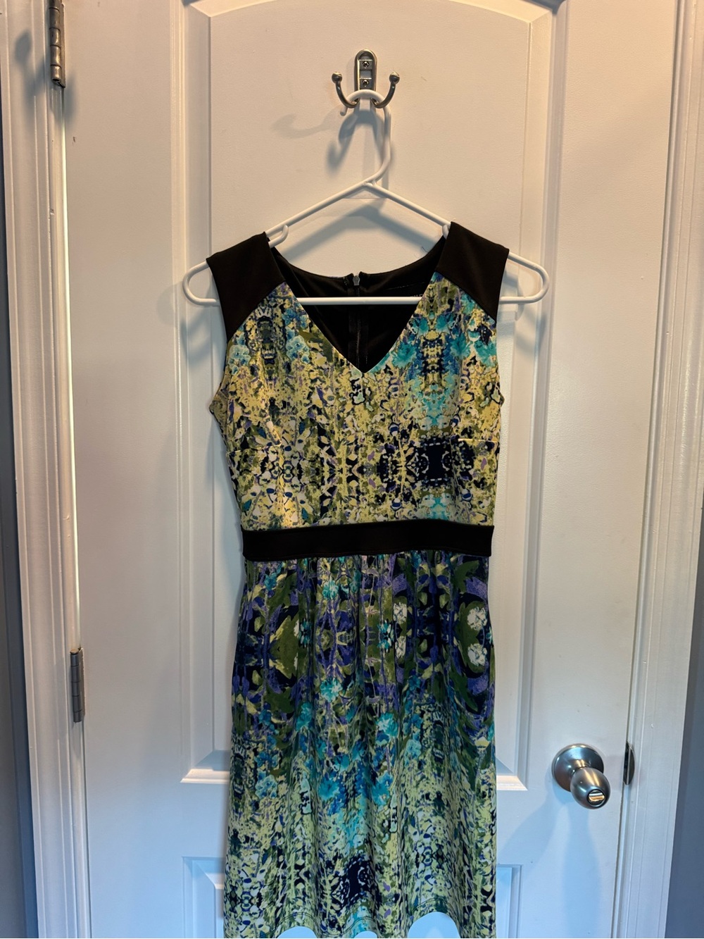 Cynthia Rowley Multicolor V-Neck Midi Dress with Black Accents
